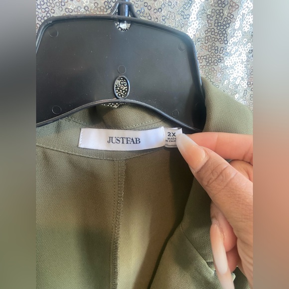 Green Blazer - Picture 3 of 4